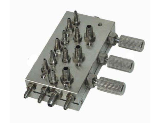 Распределительный блок на 3 инструмента